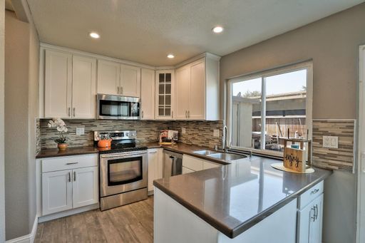 AVAILABLE NOW! | $3,500 - 3BR /1.5 BA Gorgeous Townhome In The Northgate Area of Fremont – photo 1