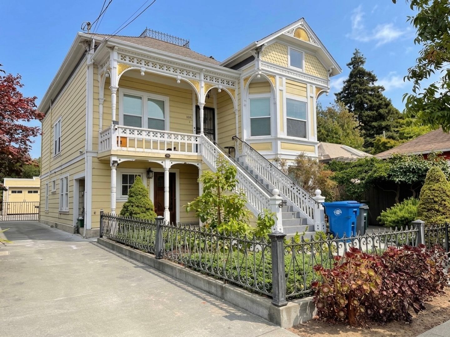 Alameda House: 1206 9th St.