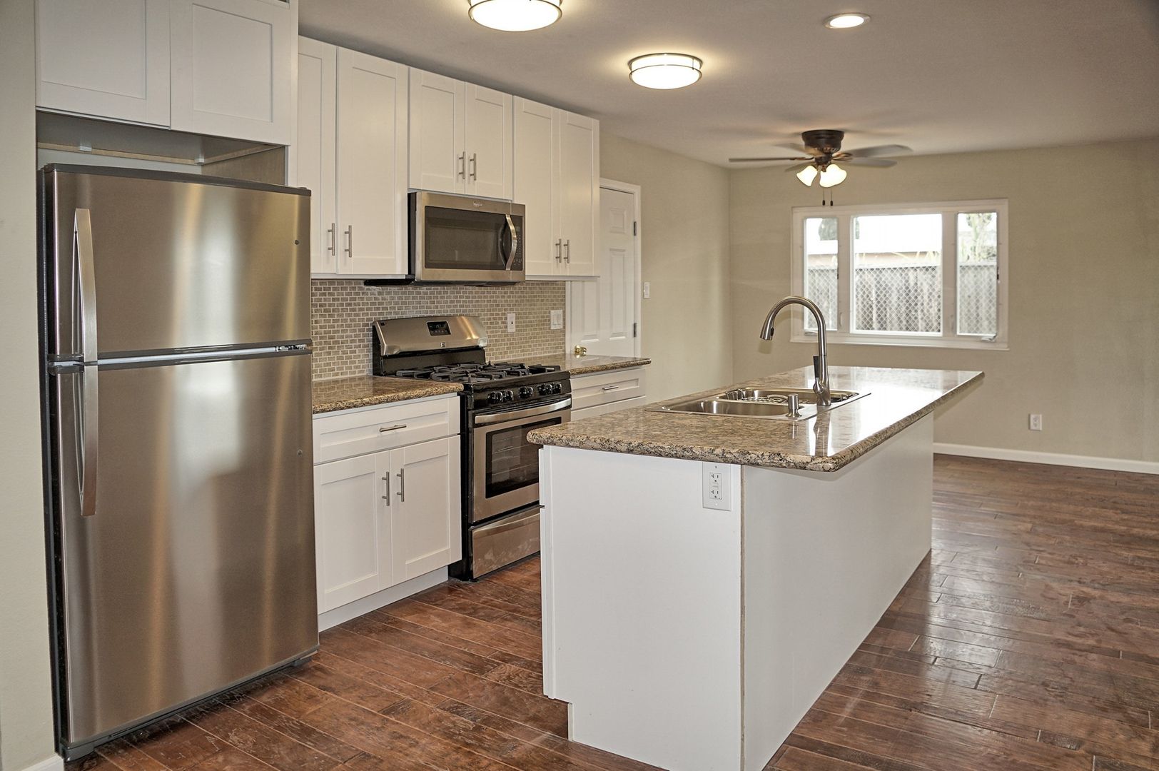 Newark House: 6287 Cotton Ave.