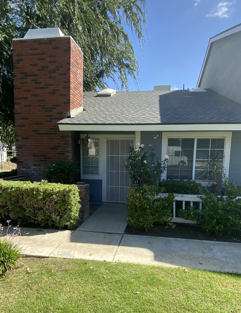 Bakersfield Condo: 2600 Brookside Drive #52