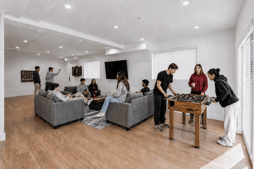 Live Large, Steps from USC – Fully Furnished Private Master Suites at 1359 w 35th – photo 1