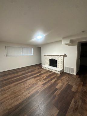 Hillside Park 2 Bed - 1 Bath Apartment Now Available! – photo 1