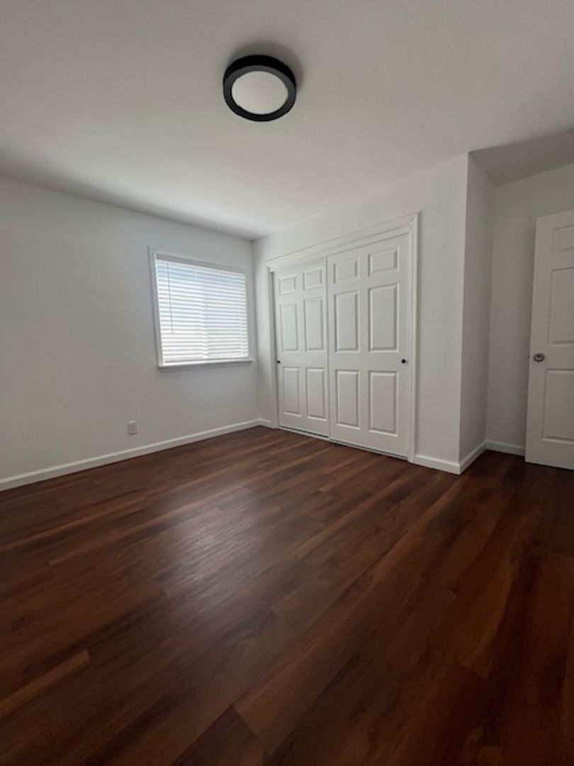 VALLEY VIEW APARTMENTS 2 of 12