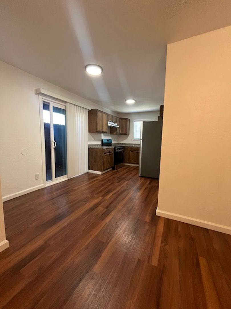 VALLEY VIEW APARTMENTS 6 of 12