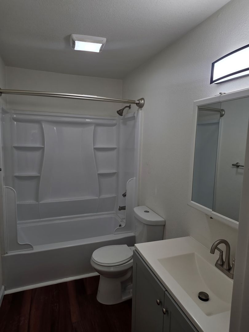 VALLEY VIEW APARTMENTS 6 of 12