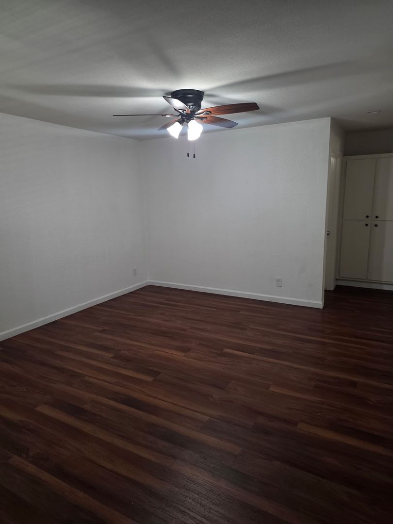VALLEY VIEW APARTMENTS 7 of 12