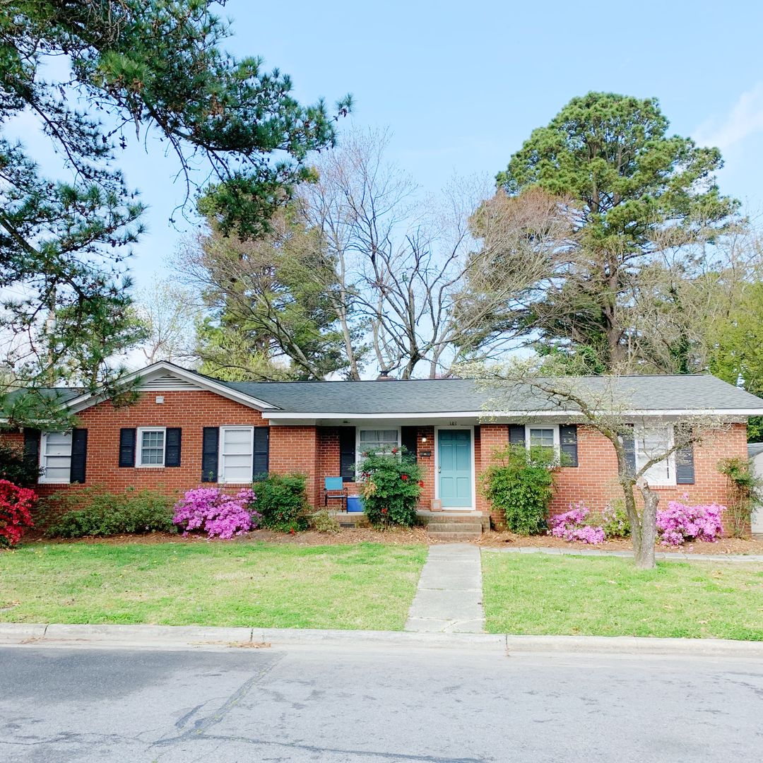 Greenville Apartment: 101 N Meade St.