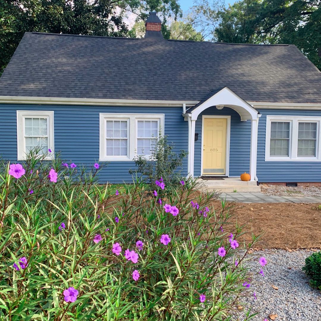 Greenville House: 805 E 1st St.