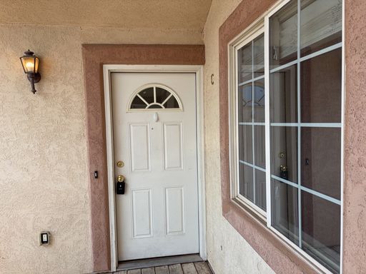 3 Bedroom, 2 Bathroom 2nd Floor Condo