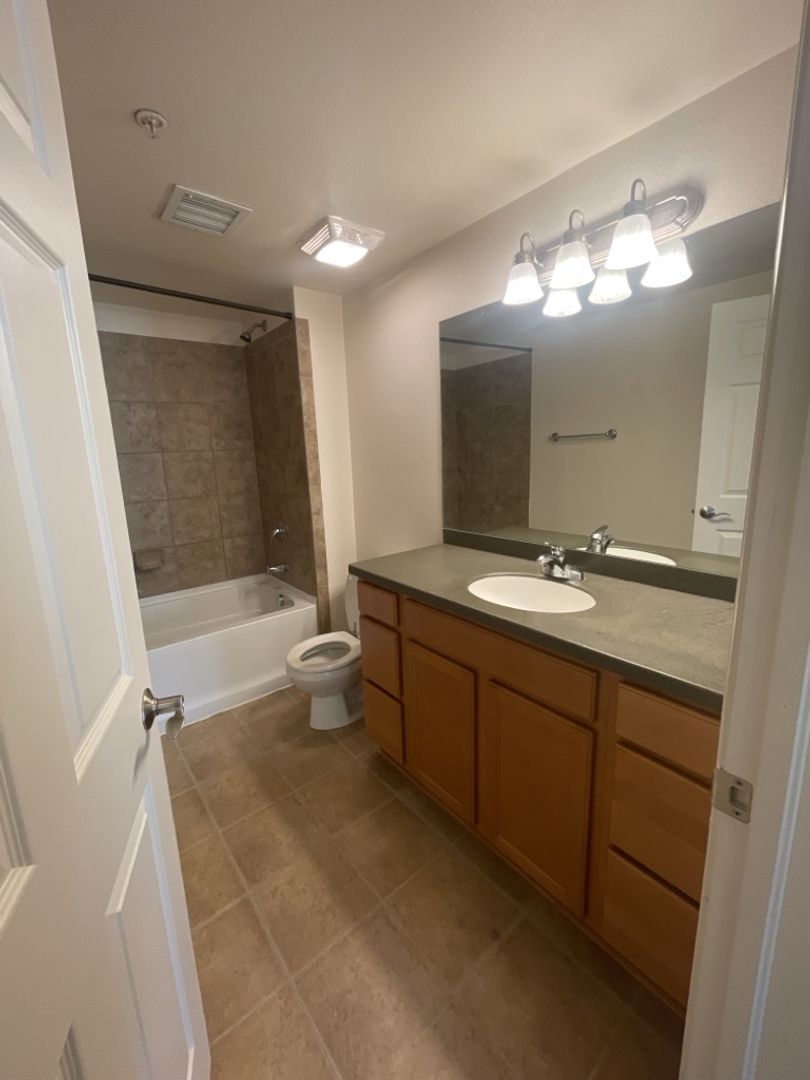 Gallery Image 32