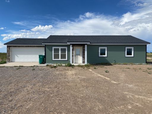 3 bedroom, 2.5 Bath on 2 acres – photo 1