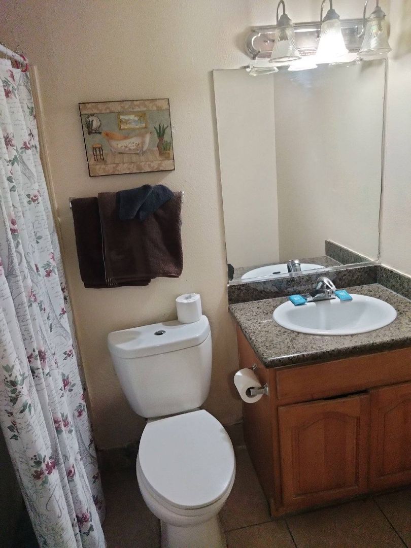 Stockton Apartment: 4540 N EL Dorado St