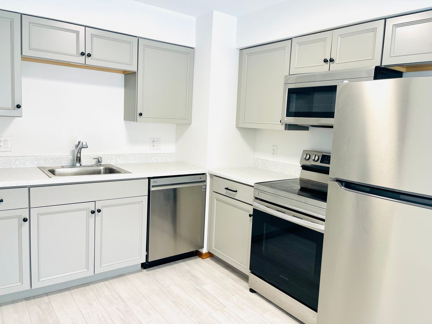 Rockford Apartment: 4134 Laramie Lane