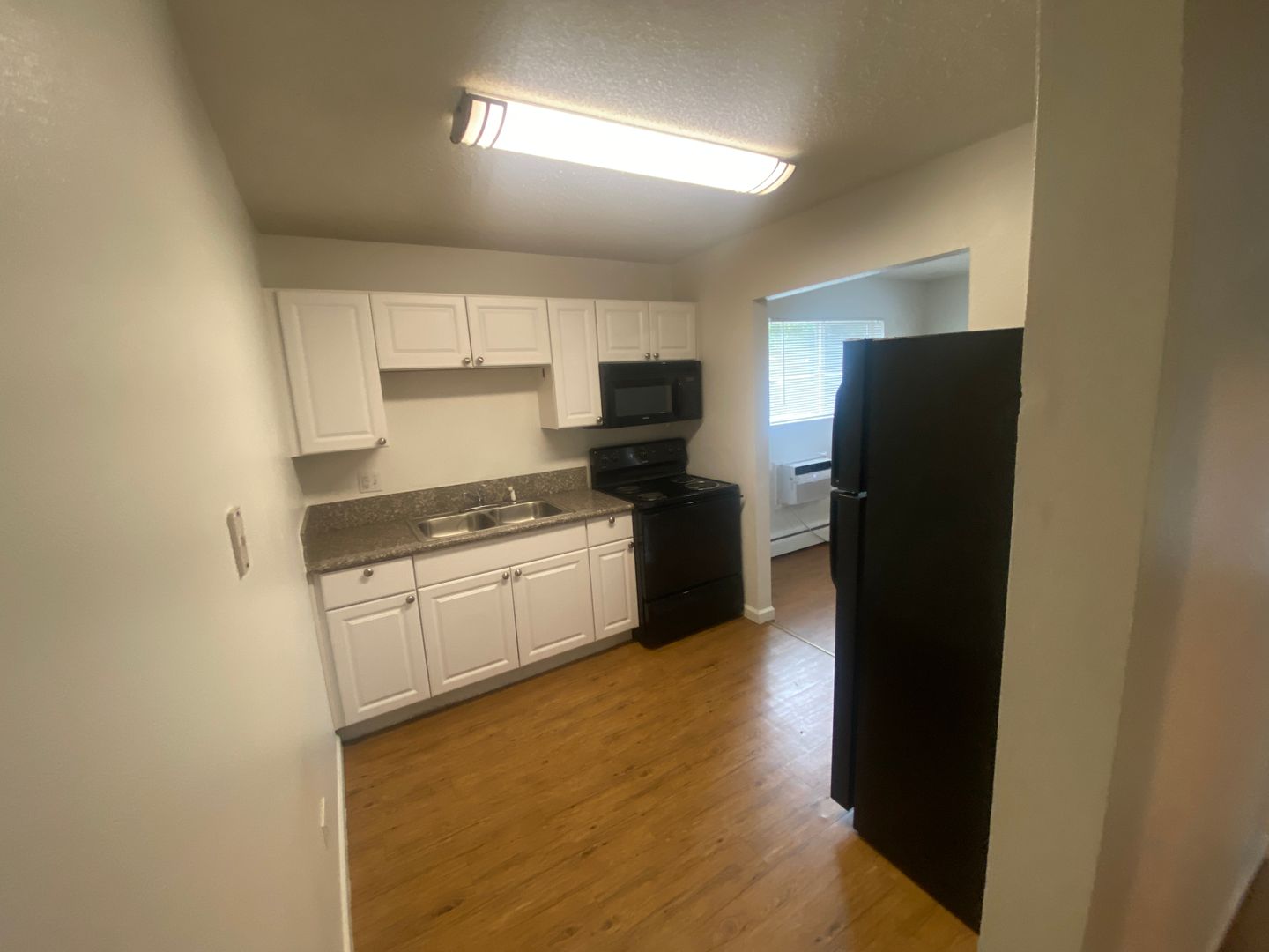 Lakewood Apartment: 721 Depew Street #12