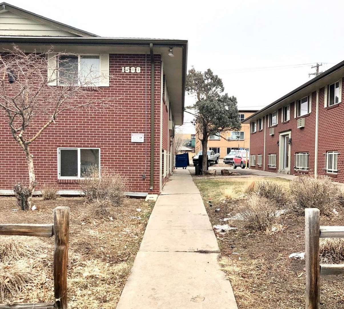 Aurora Apartment: 1588 Macon St #202