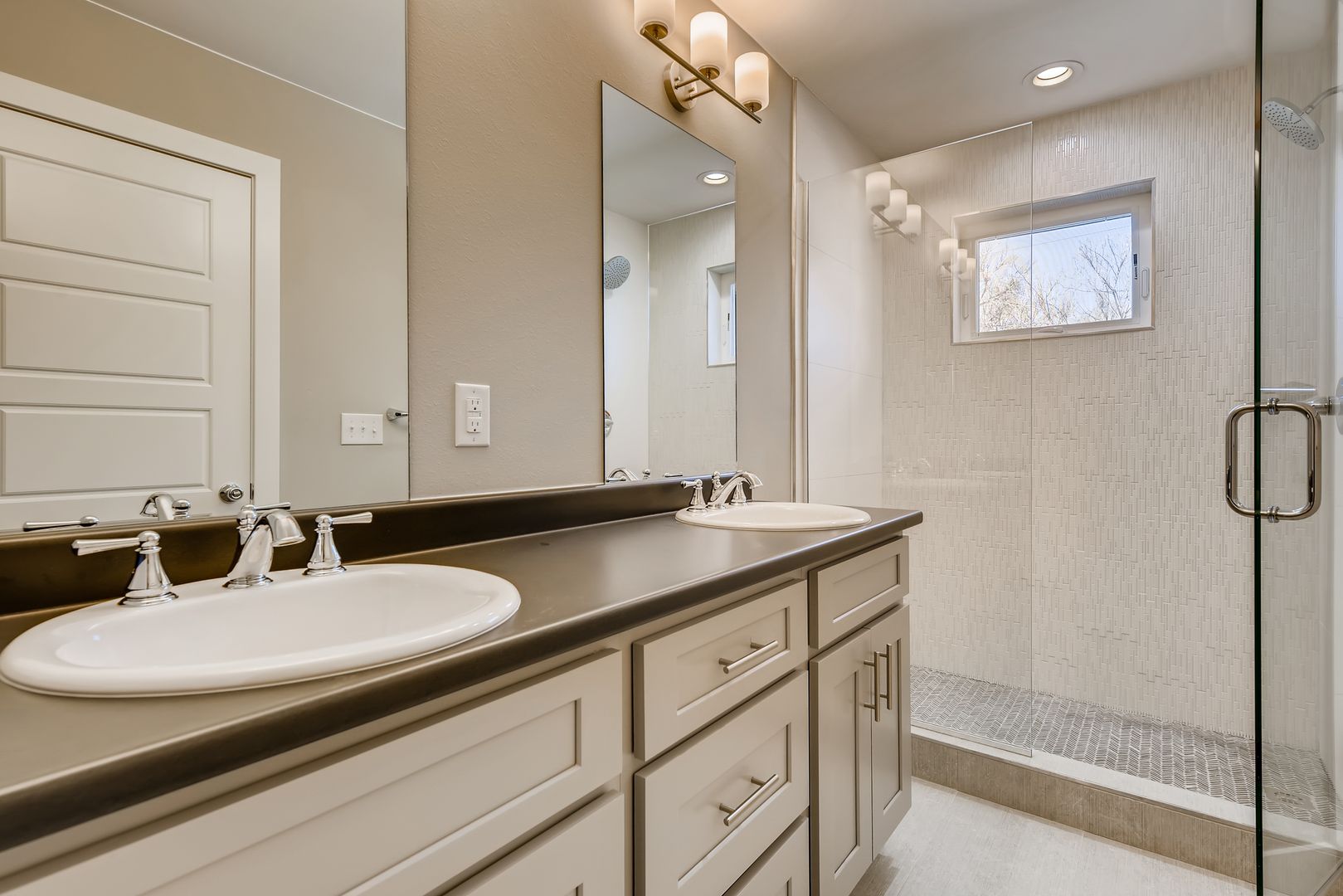 Beautiful 3-Bedroom Duplex Available in West Denver 7 of 12