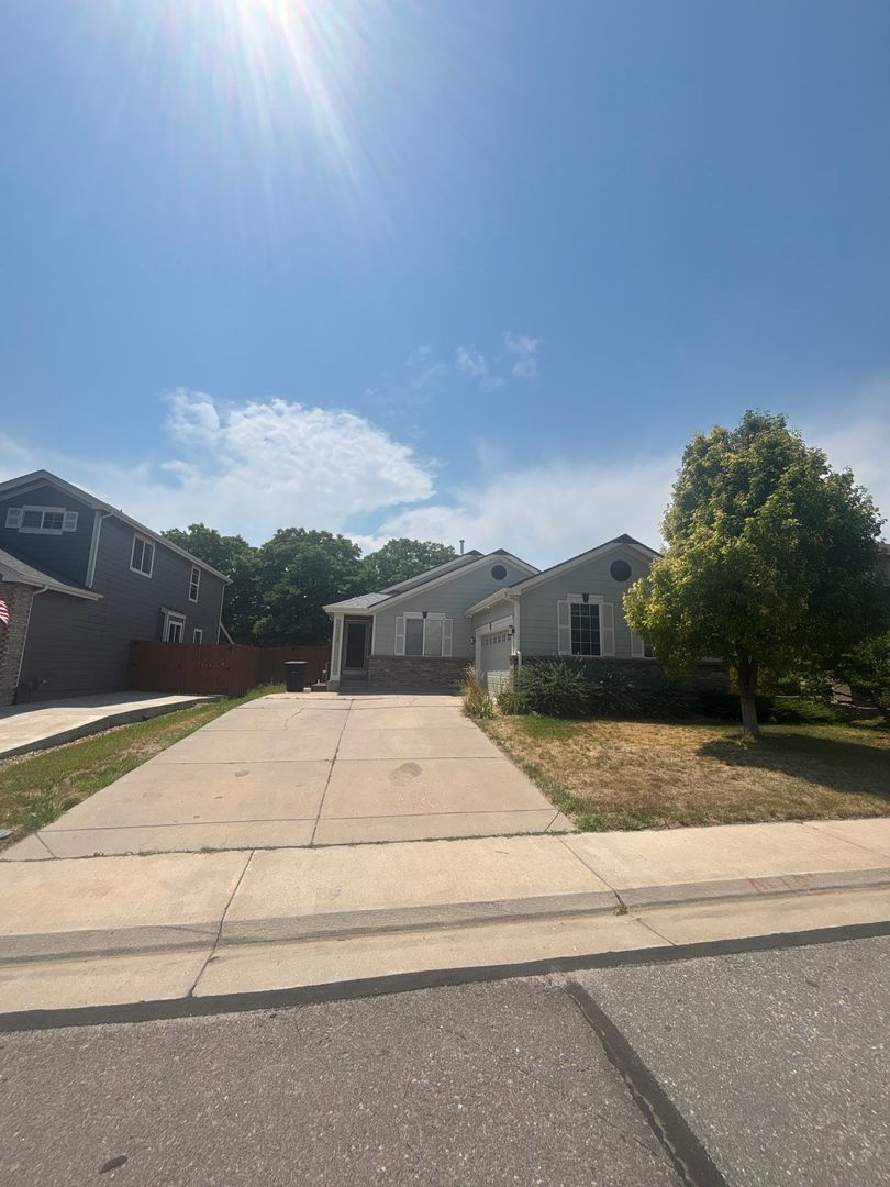 Thornton House: 13105 Ivanhoe Street