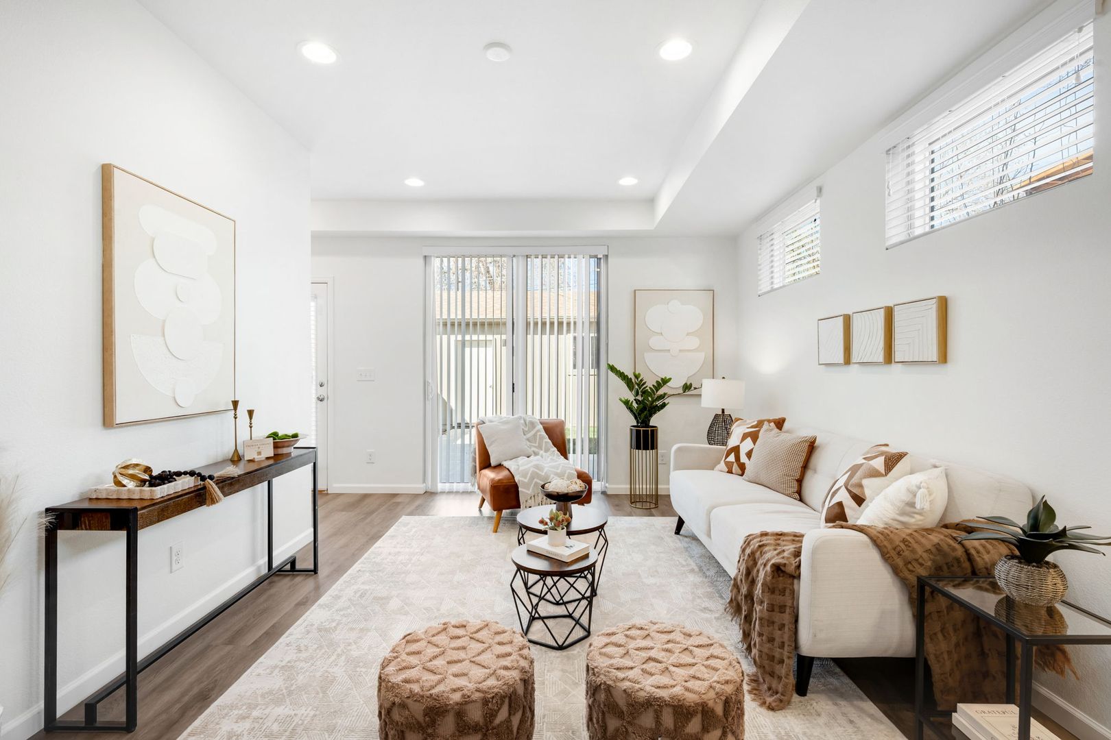 Spacious 5-Bedroom Duplex in Denver Near Sloan’s Lake 10 of 12