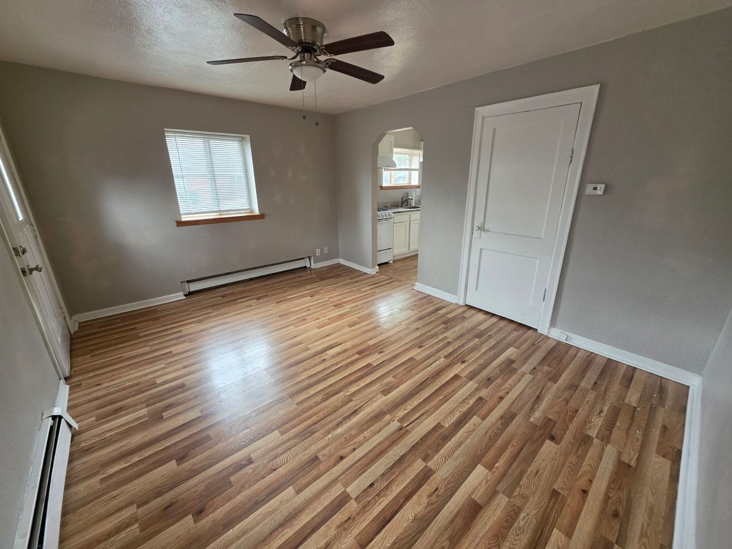 Englewood Apartment: 3100 South Lincoln Street