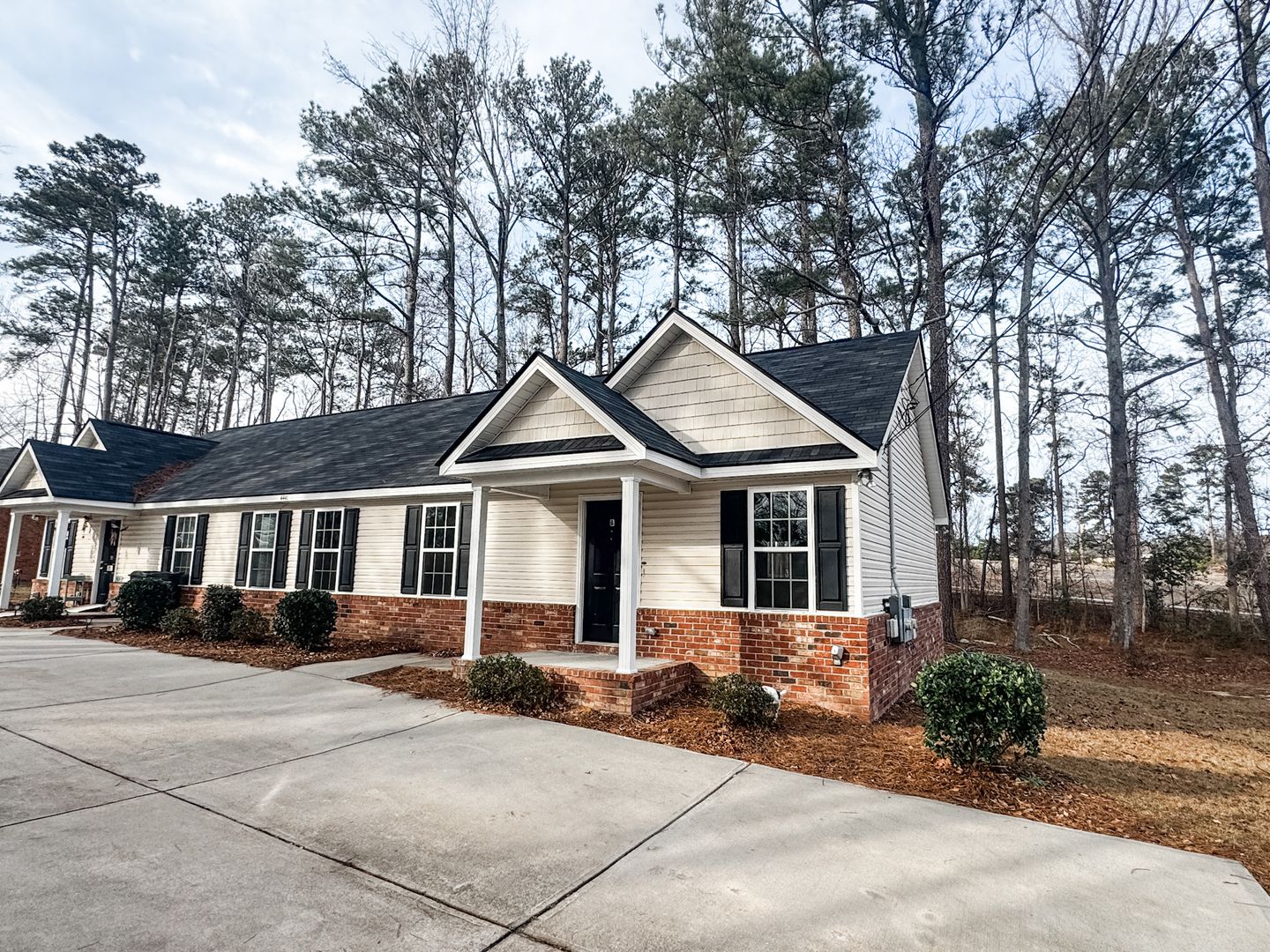 Evans Apartment: 4439-4445 Owens Road