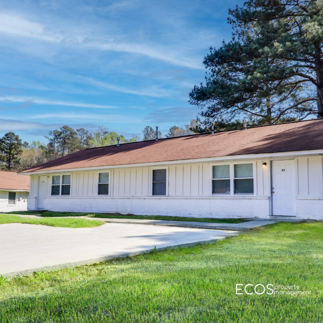 Thomson Apartment: 104 White Oak Ext