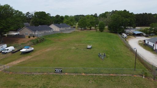 VACANT 1.17 ACRE COMMERCIAL LOT