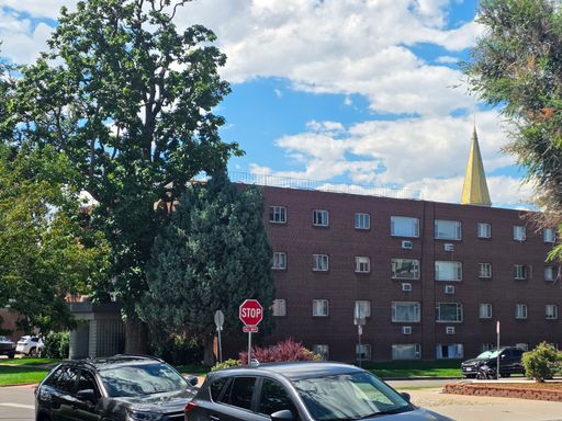 DU 1 Bed 1 Bath Condo Steps Away From Everything DU!! Available Now – photo 1