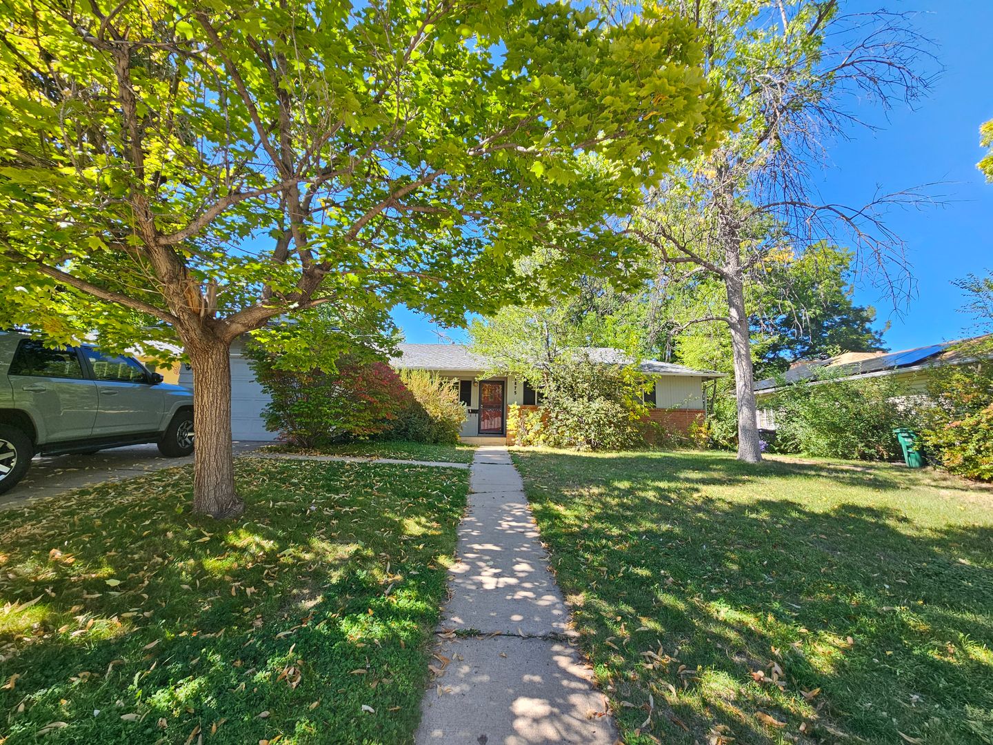 Denver House: 1875 S. Linden Way