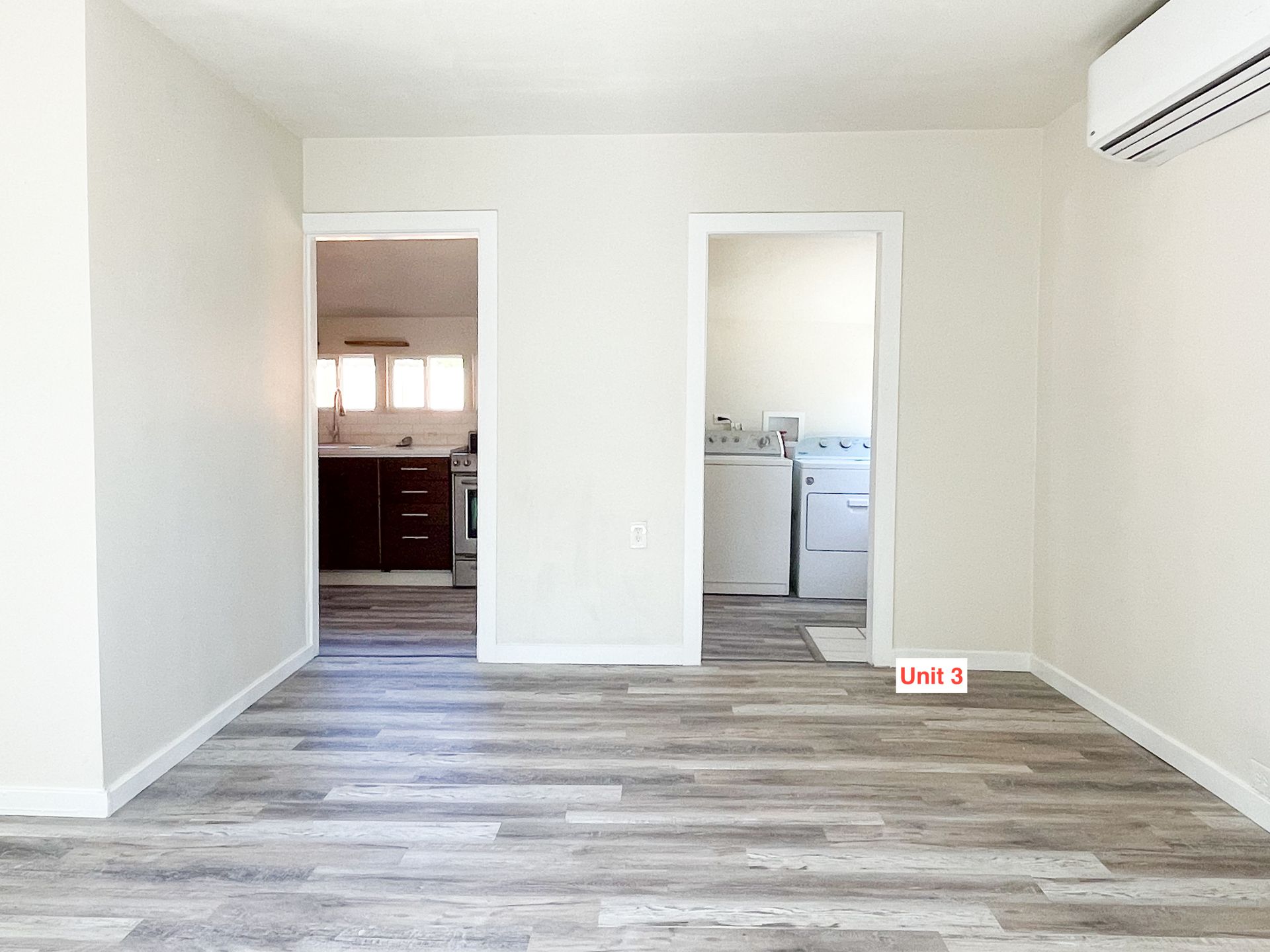 Super Cool Large Studio w/ AC Washer/Dryer 6 of 12