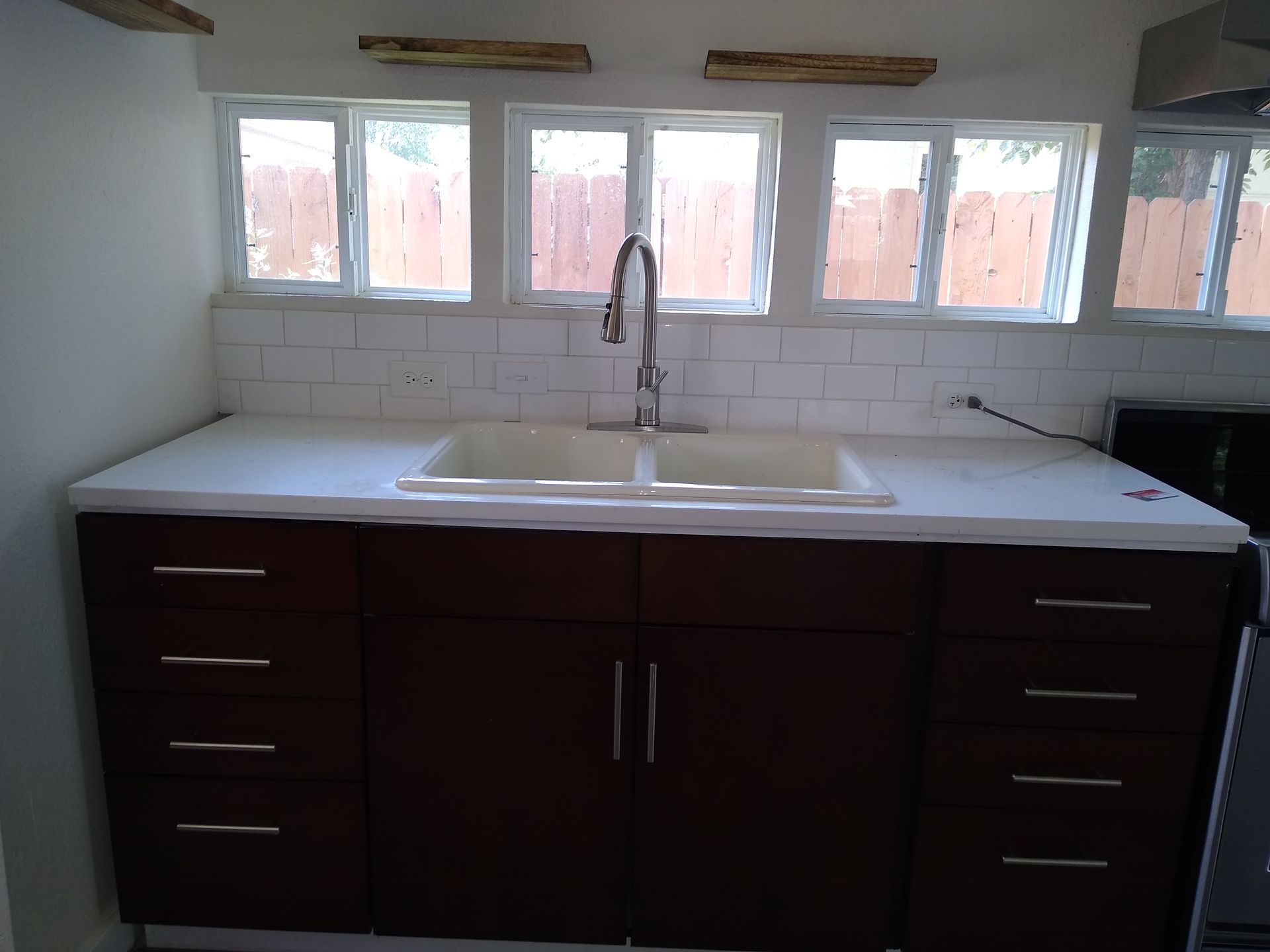 Super Cool Large Studio w/ AC Washer/Dryer 4 of 12