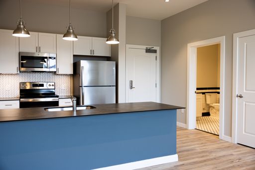 5 West - Unit 401 – photo 1