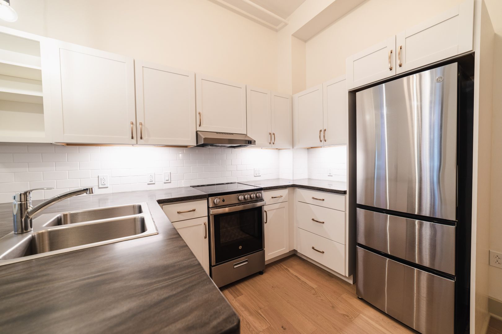 Erie Apartment: 429 State Street