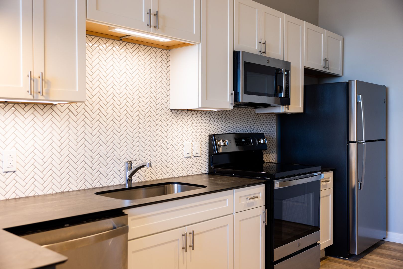 Erie Apartment: 16 West 5th Street