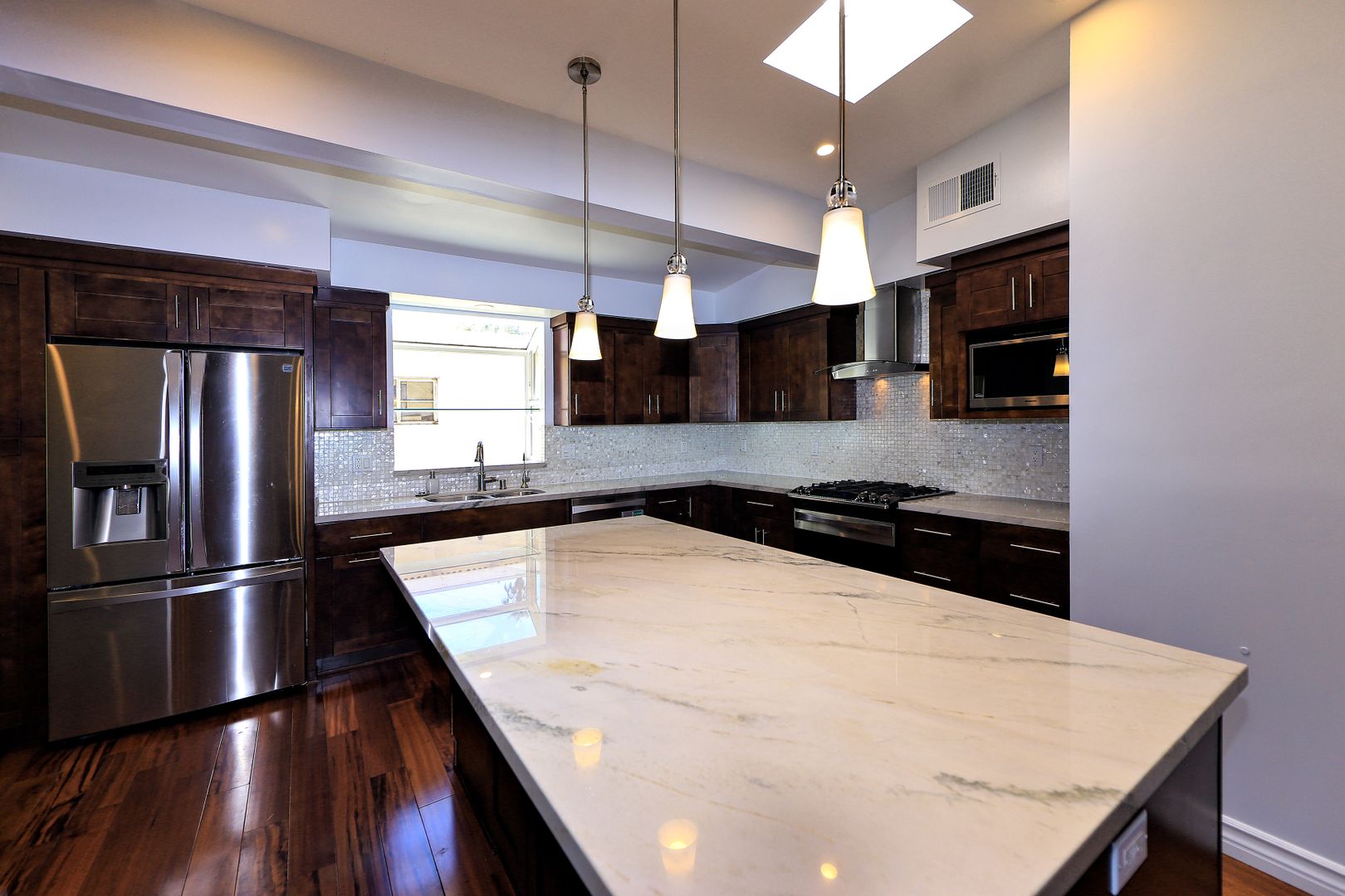 Encino House: 5754 Wish Ave
