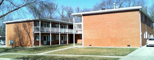 1 Bedroom, 1 Bath Apartment – photo 1