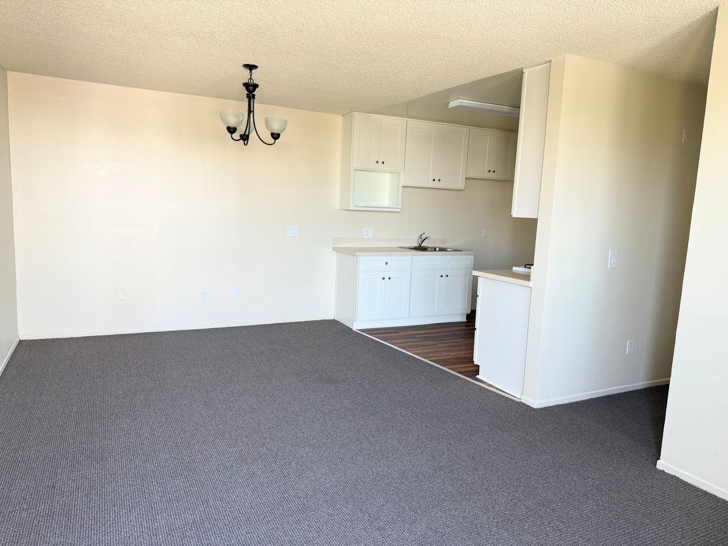 Gardena Apartment: 16201 South Figuroa Street
