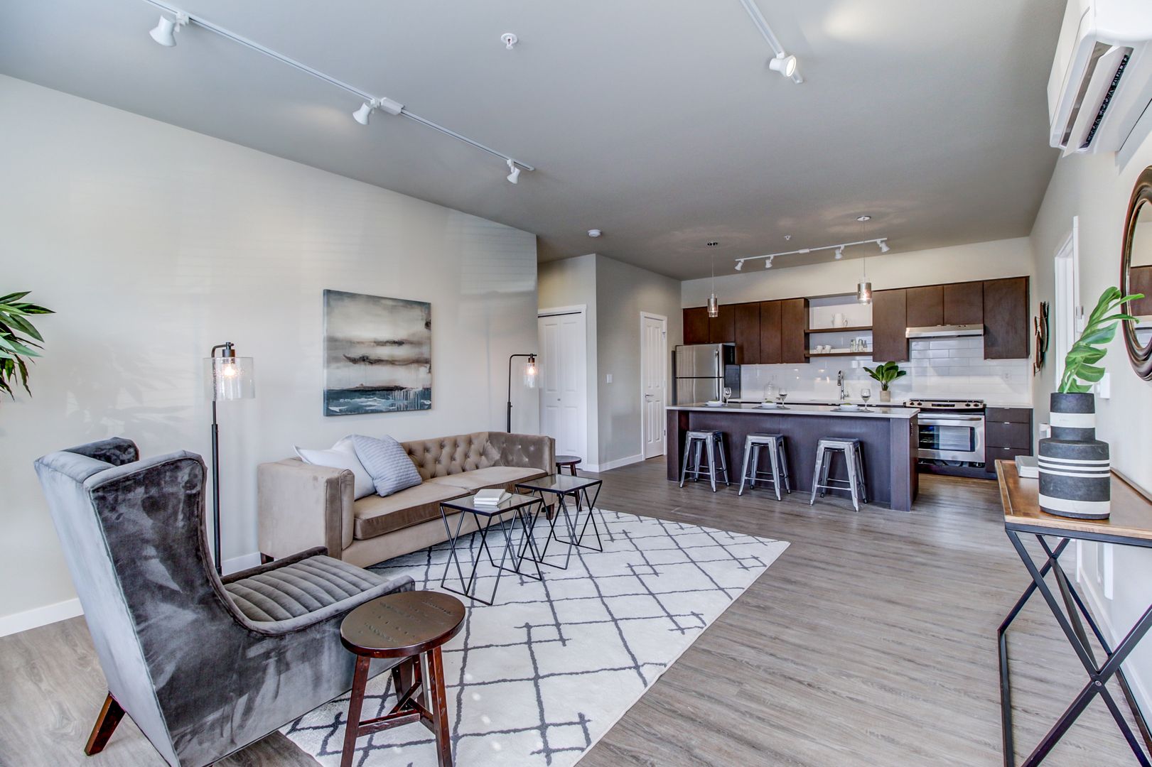 Hillsboro Apartment: 399 NE 79th Ave