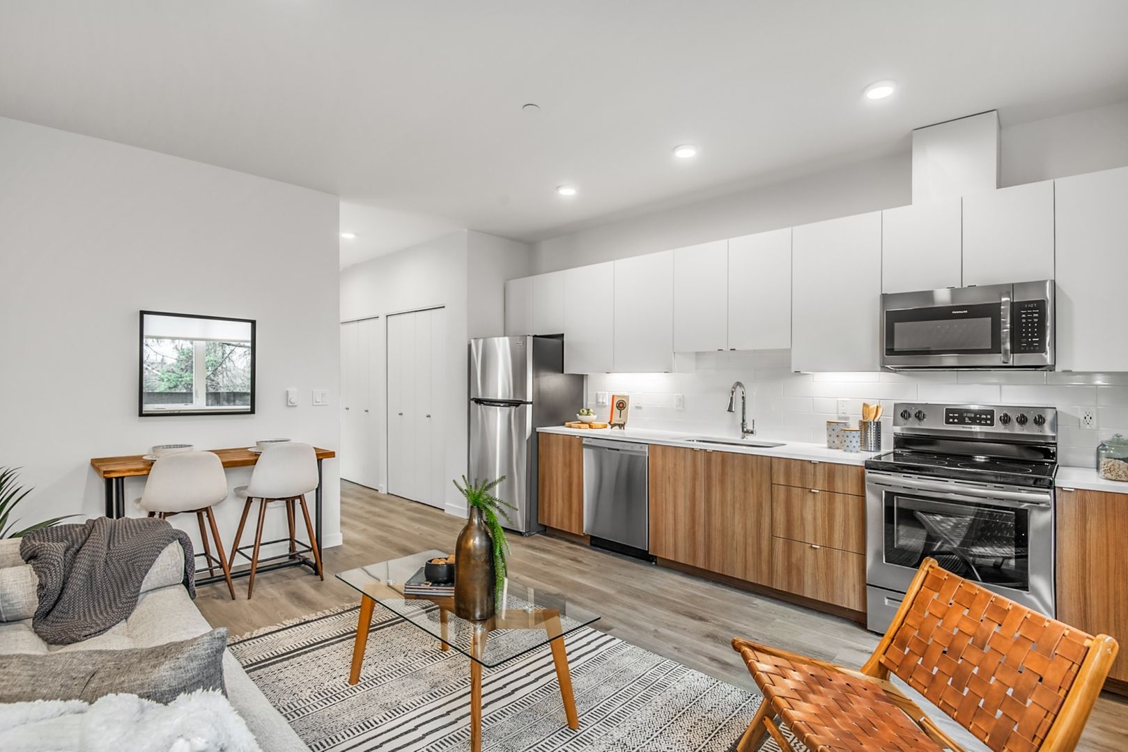 Portland Apartment: 6712 N Montana Avenue