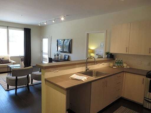 Two Week Free Look & Lease! Two Bedroom Centrally Located in Beaverton! Right across from Nike Campus! – photo 1