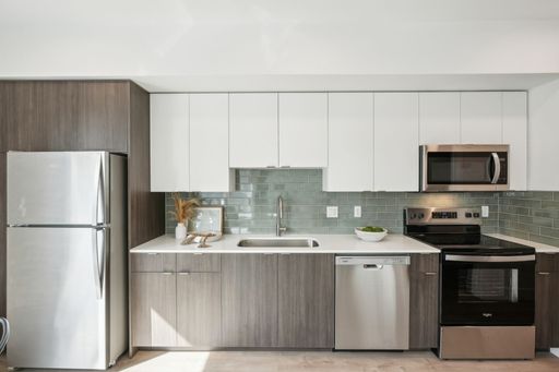 Fresh, Modern, Yours!! Two Bedroom with One Month Free Rent! – photo 1