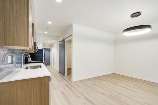 Stunning Southwest Portland 1 BR with A/C! 2 Weeks Free! – photo 1