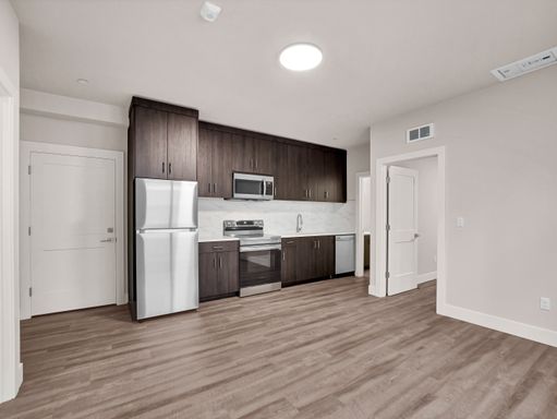 Two Weeks Free Rent! Roommate Friendly 2 Bedroom! – photo 1