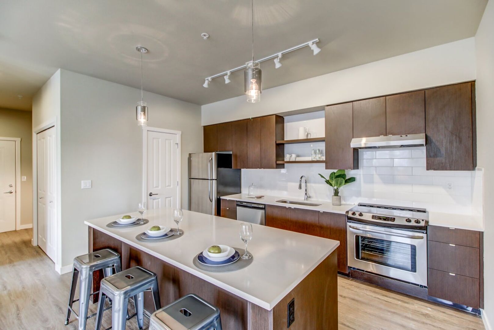 Hillsboro Apartment: 399 NE 79th Ave