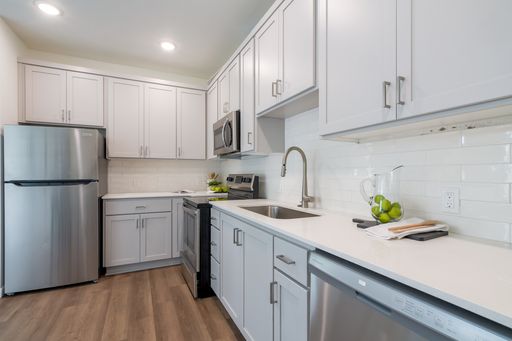 One Bedroom with Private Balcony & In-Unit Washer/Dryer Available NOW! – photo 1