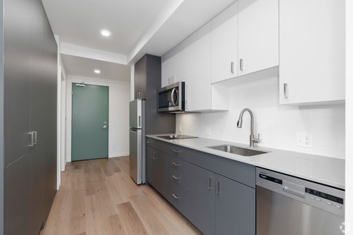 Corner Studio with Natural Light and In-Unit Washer & Dryer! – photo 1