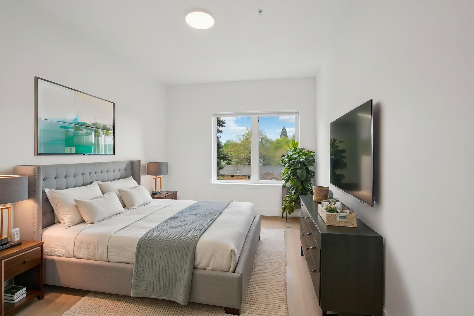 Beaverton Apartment: 4920 SW Pacific Avenue