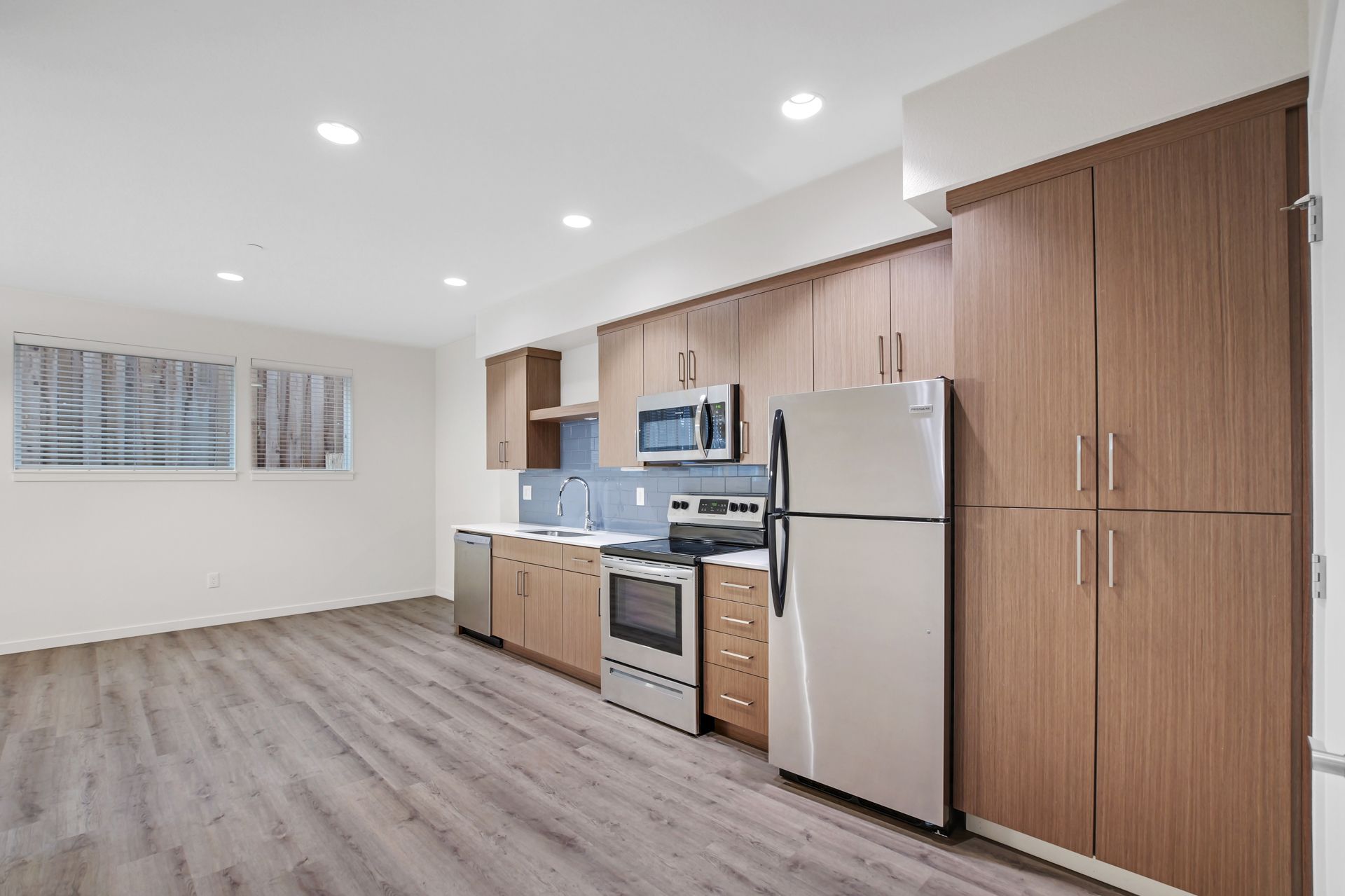 Ellie Jean Apartments 4 of 8
