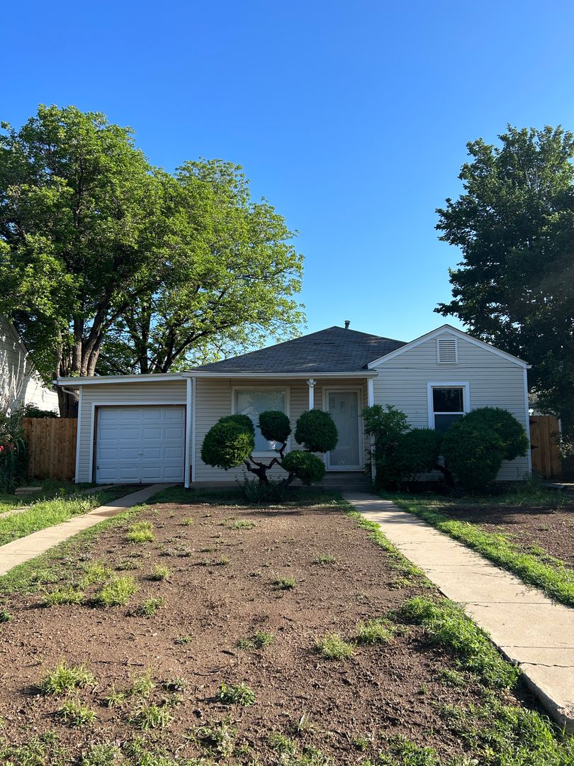 Amarillo House: 1408 SW. 12th #A