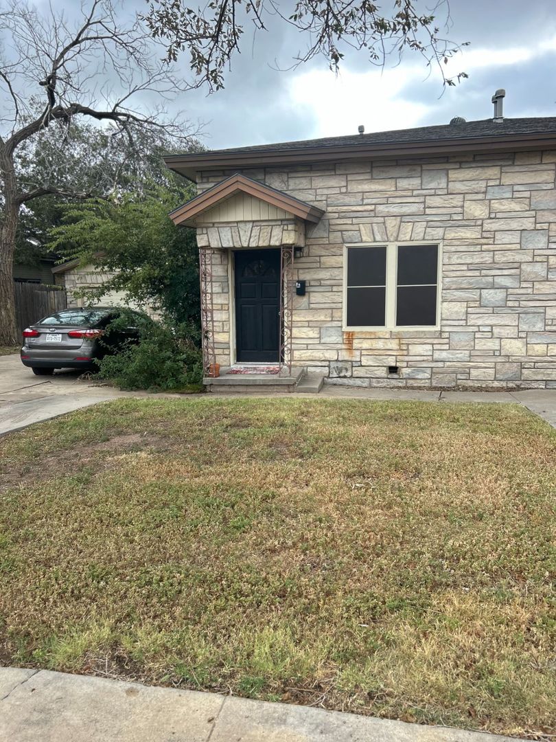 Amarillo Apartment: 2225 S Taylor