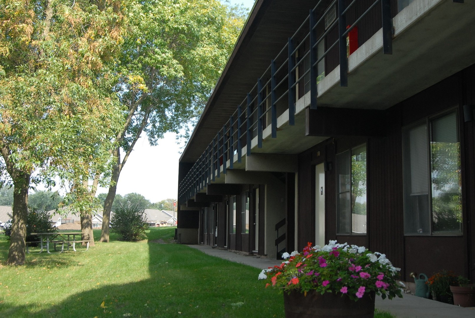Waterloo Apartment: 1040-1138 Patrick Court